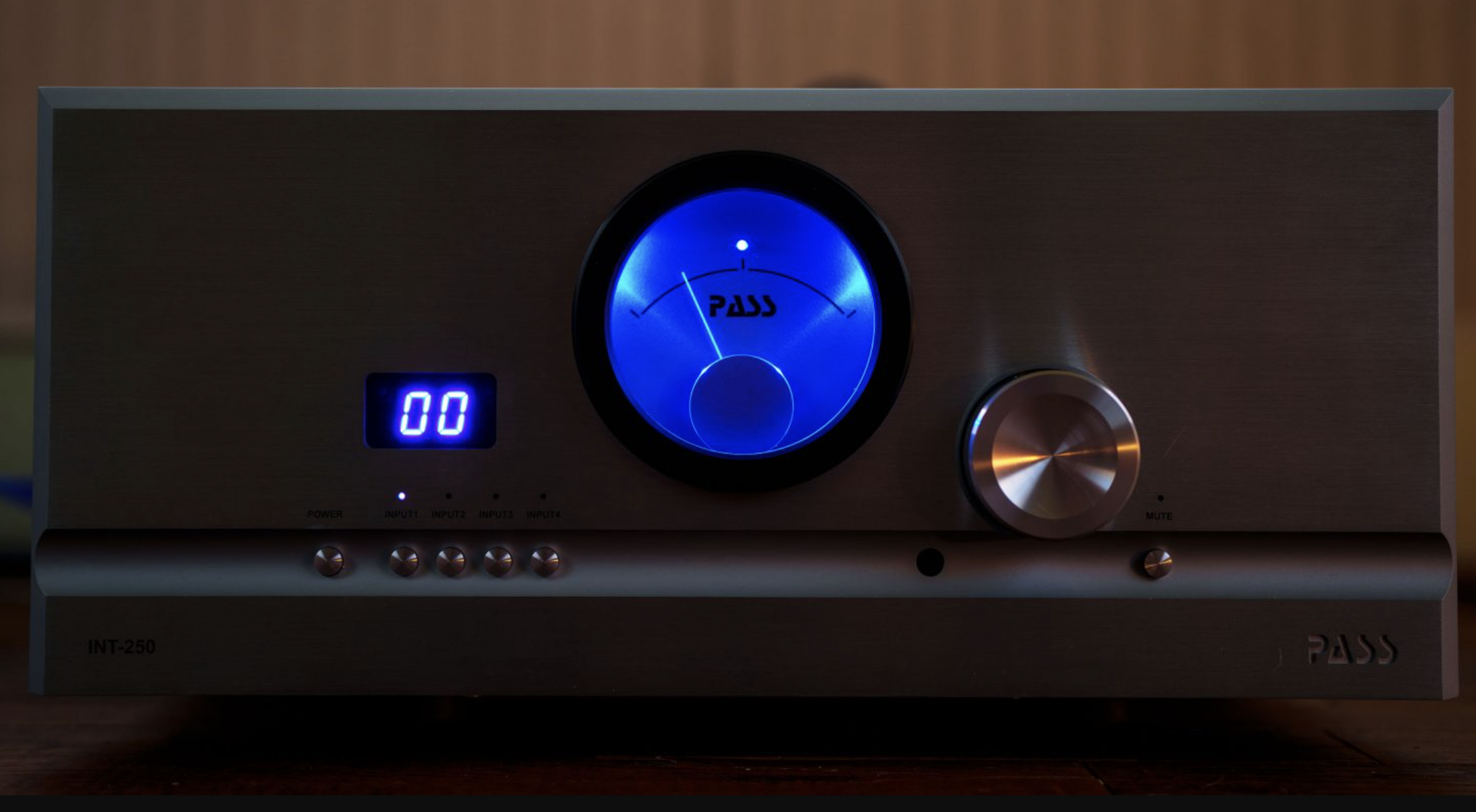 pass-labs-int-250-integrated-amplifier-black-stereophonic.png