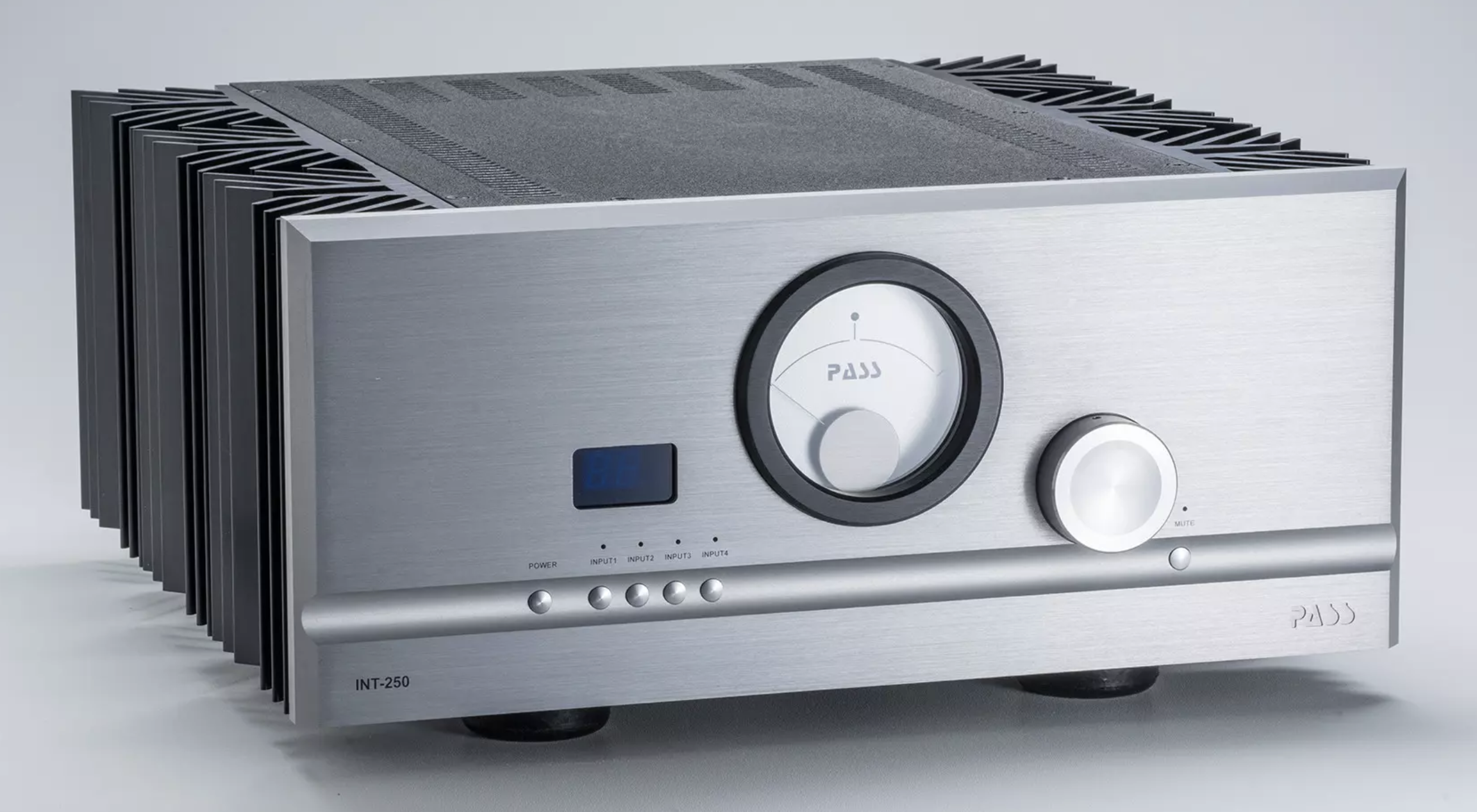 pass-labs-int-250-integrated-amplifier-silver-stereophonic.png