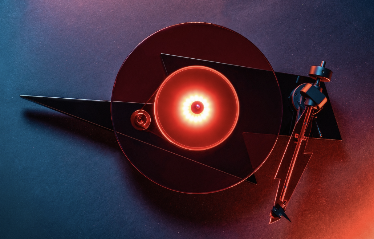 project-ac-dc-specialedition-hero-with-ortofon-red-cartridge-balance-stereophonic.png