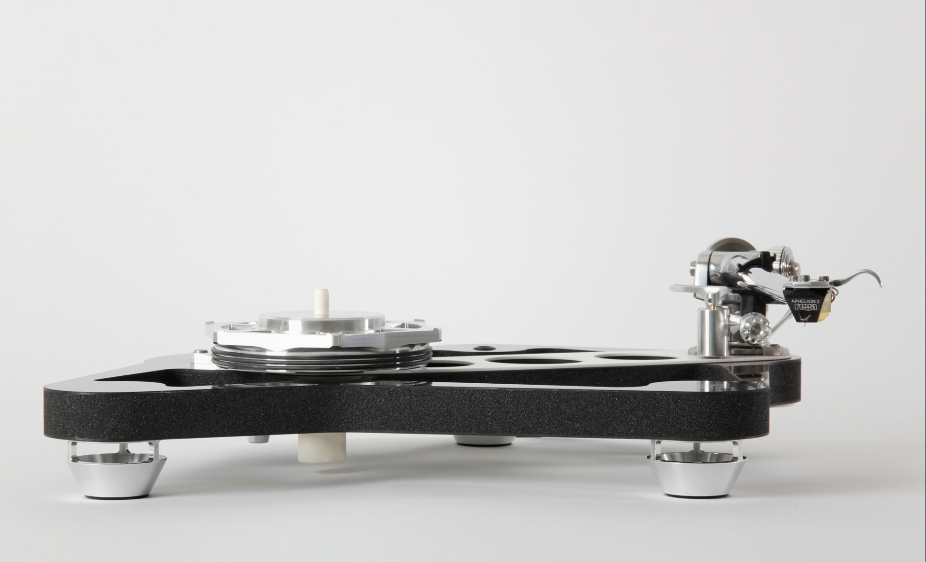 rega-naia-reference-turntable-no-platter-stereophonic.png