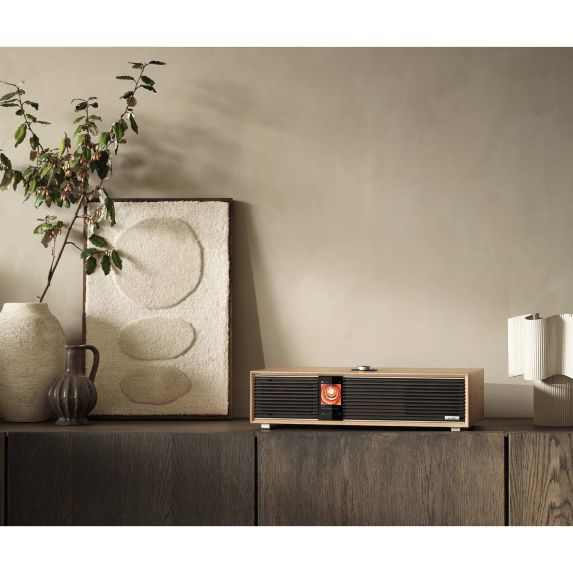 ruark-audio-r410-anniversary-edition-integrated-music-system-hero-stereophonic.png ruark-audio-r410-anniversary-edition-integrated-music-system-hero-stereophonic.png