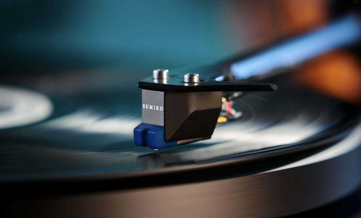 sumiko-wellfleet-high-output-mm-cartridge-in-use-stereophonic.png