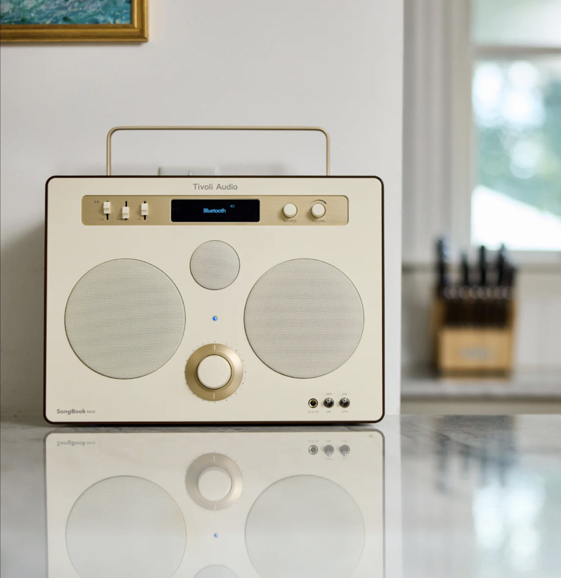 tivoli-audio-songbook-max-cream-brown-kitchen-image-stereophonic.png