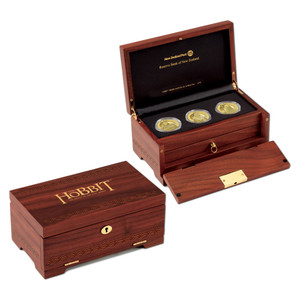 The Hobbit: The Battle of the Five Armies Premium Gold Coin Set Packaging | NZ Post Collectables