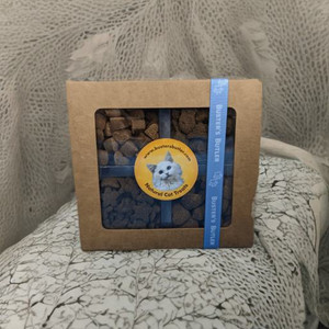 Cat Treat Gift Box - Blue Ribbon Cat Treat Gift Box - Blue Ribbon