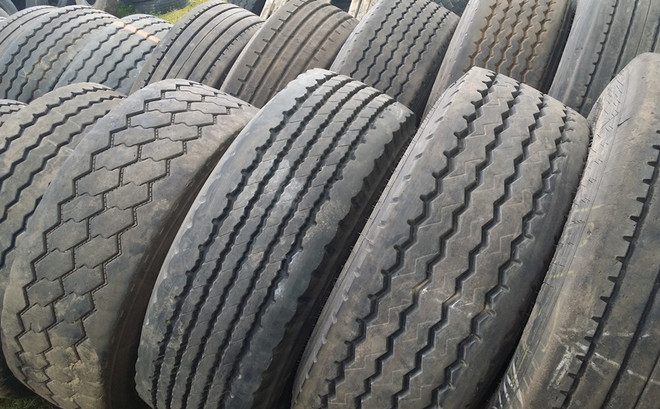 425/65R22.5 Used Tire for Farm Use