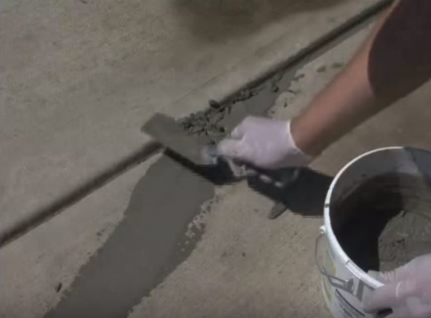 DAP ReadyMixed Concrete Patch 946ml (Interior/Exterior) Selffix DIY