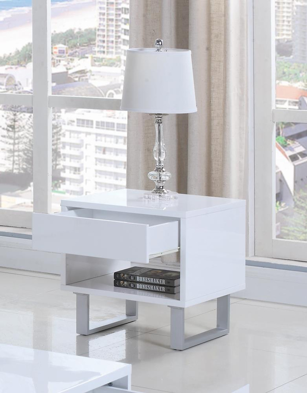 white gloss lamp table