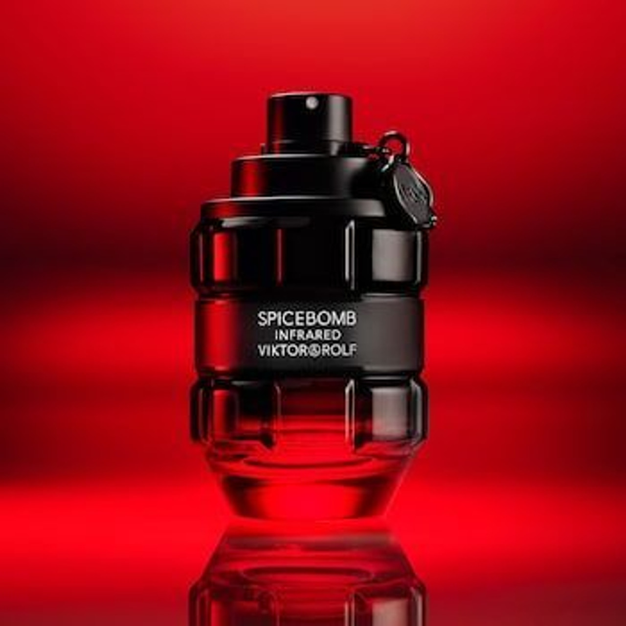 Spicebomb Infrared Viktor&amp;Rolf cologne - a fragrance for men 2021