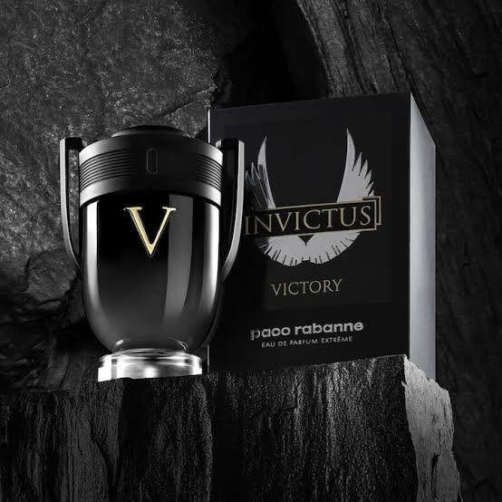 .
Invictus Victory Eau de parfum extreme 3.4oz AND 0.34OZ AND 5.0OZ DEODRANRT SPRAY