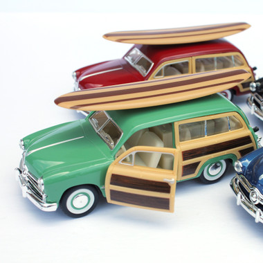 コカコーラ フォード ウッディーワゴン サーフボードx2付 シリアル有 1/38☆フォードウッディワゴン サーフボード付き 1949