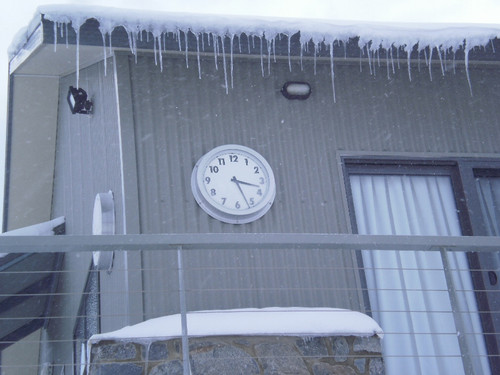 Sydney Clock Company - Outdoor Extreme Climate Clock - 540mm Diameter Sunray Silver