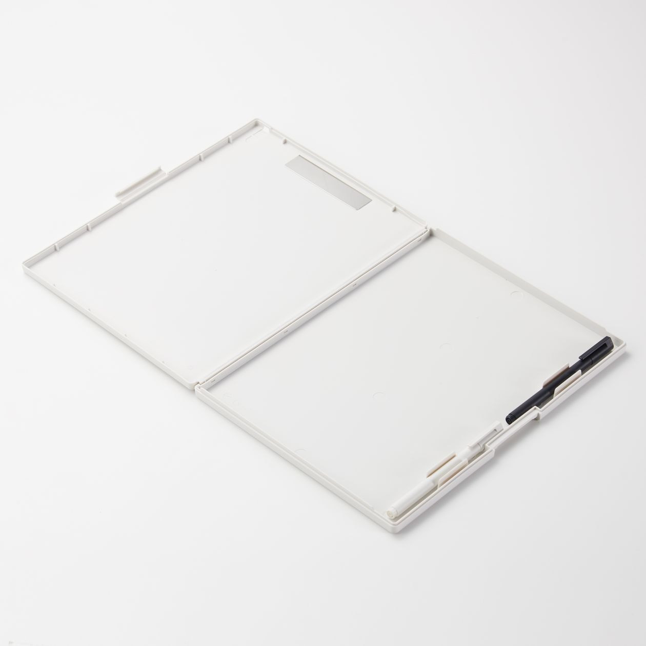 A4-klembord met opbergruimte en pennenhouder | MUJI