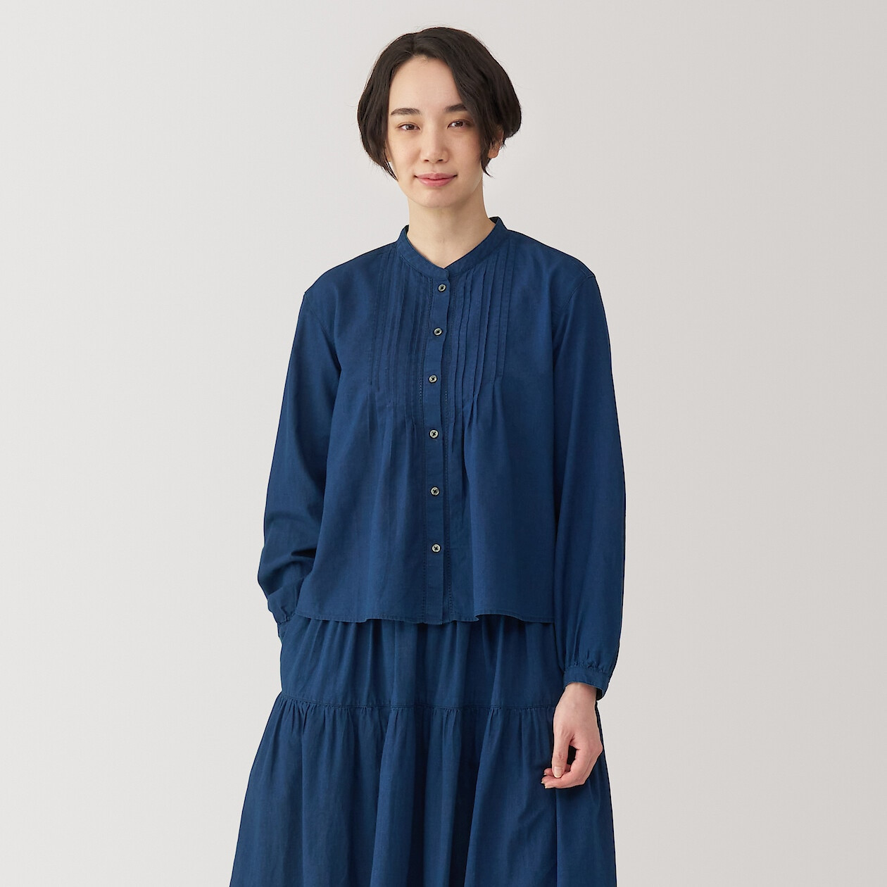 Women's Cotton Voile Collarless Long Sleeve Indigo Blouse | MUJI