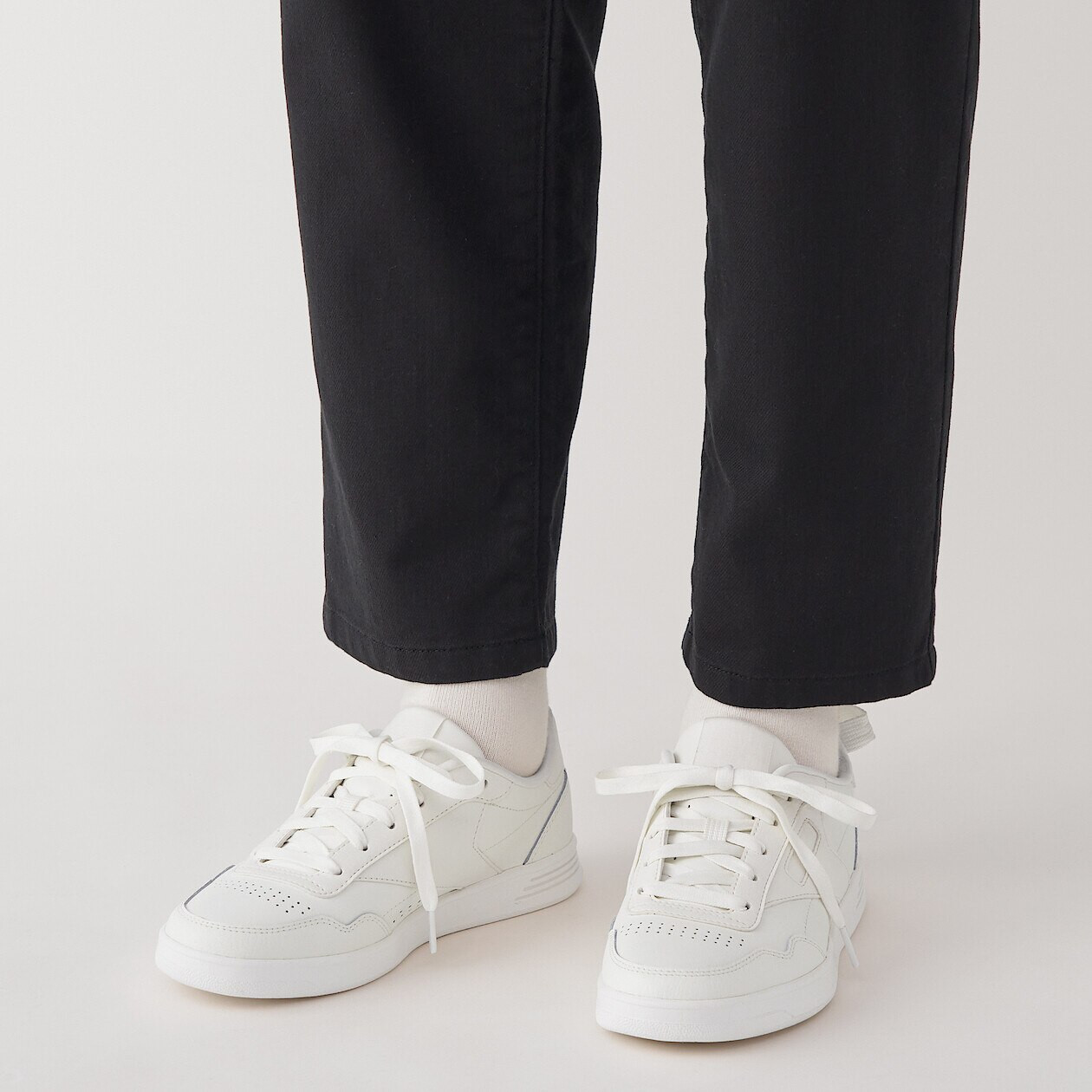 Garnet Furniture Adidas Supercourt Black On Feet Sneakers Casual