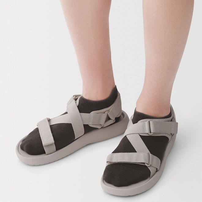 Castanho acinzentado