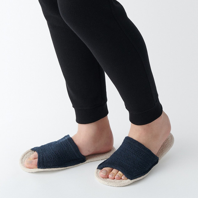 Ecru/Navy
