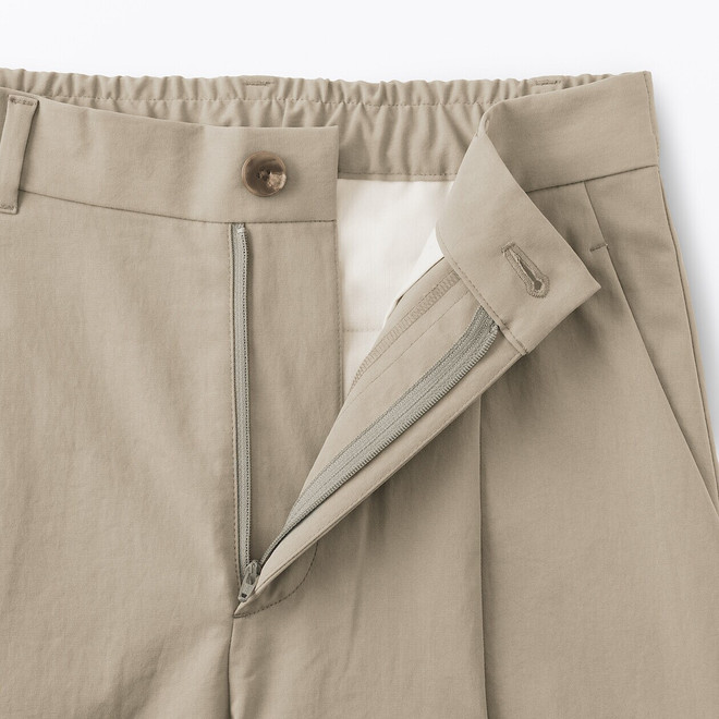 Sandbeige