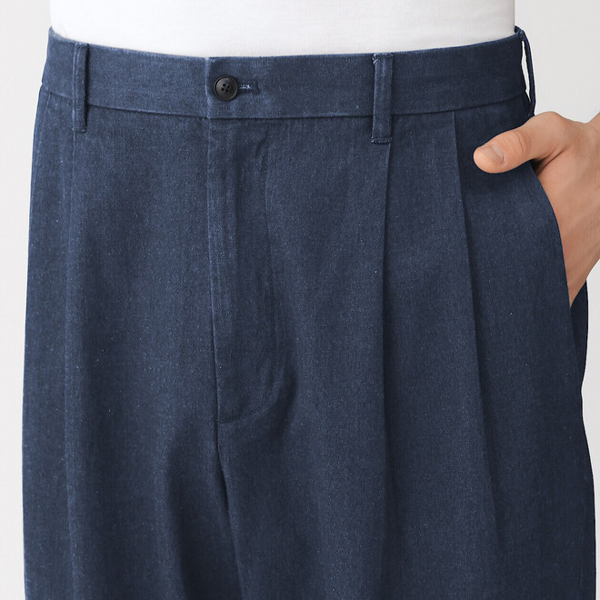 Donkerblauw