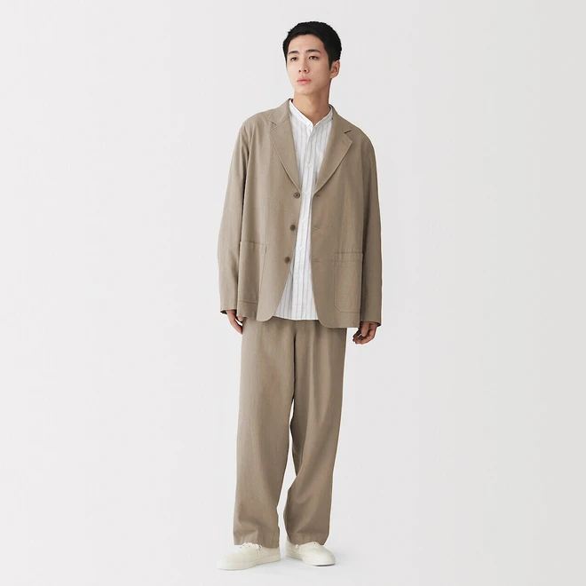 Zandbeige