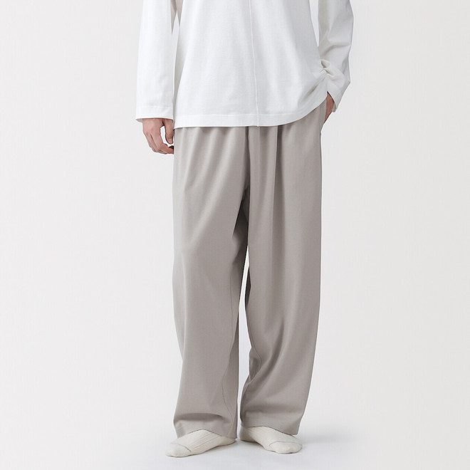 Sandbeige