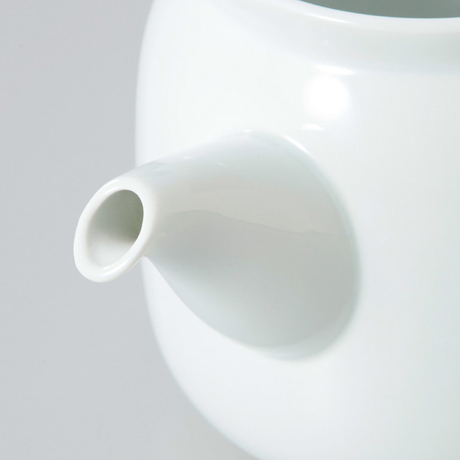 Hakuji Porcelain Teapot