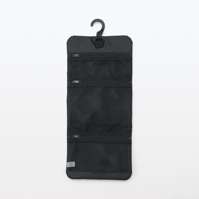Hanging Case with Small Item Pockets