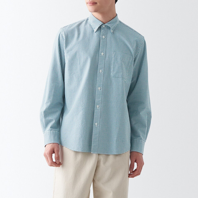 Men's Washed Oxford Button Down Shirt.