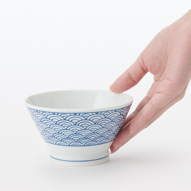 Hasami Ware Porcelain Rice Bowl‐ Wave