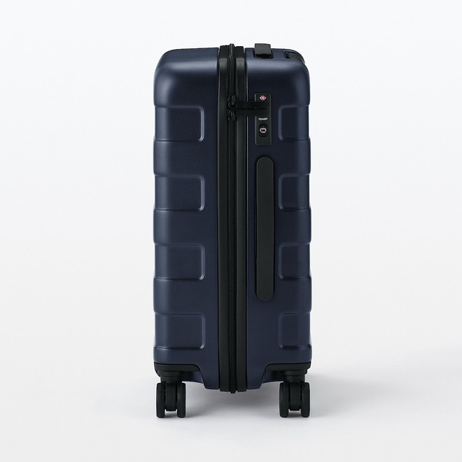 Hard Shell Suitcase ‐ 36 L