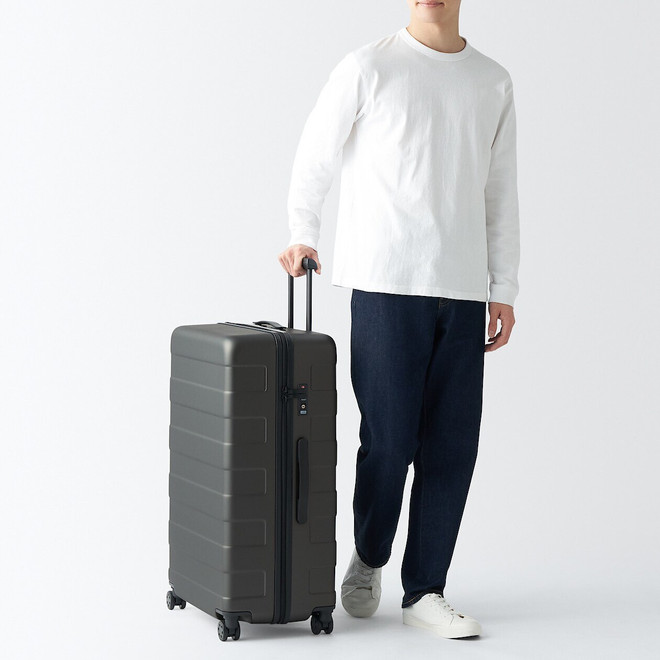 Large Hard Shell Suitcase ‐ 105 L | MUJI