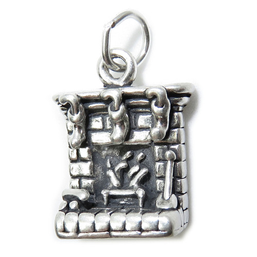 Christmas Fireside with stockings sterling silver charm .925 x 1