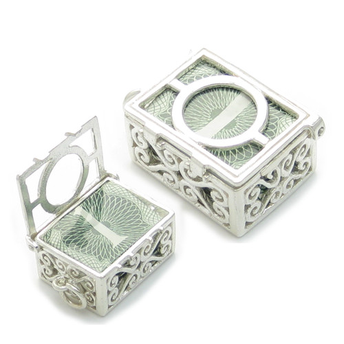 Silver Money Box charm with real one pound note .925 x 1