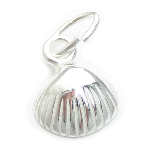 Oyster - Clam shell tiny sterling silver charm .925 x 1 shells charms