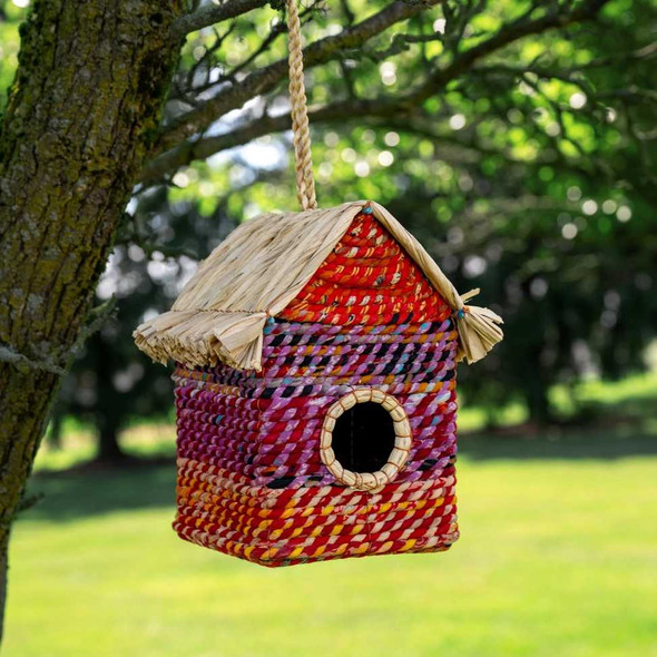 Nira Sari Birdhouse