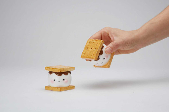 Marshmallow Smore Salt and Pepper Set