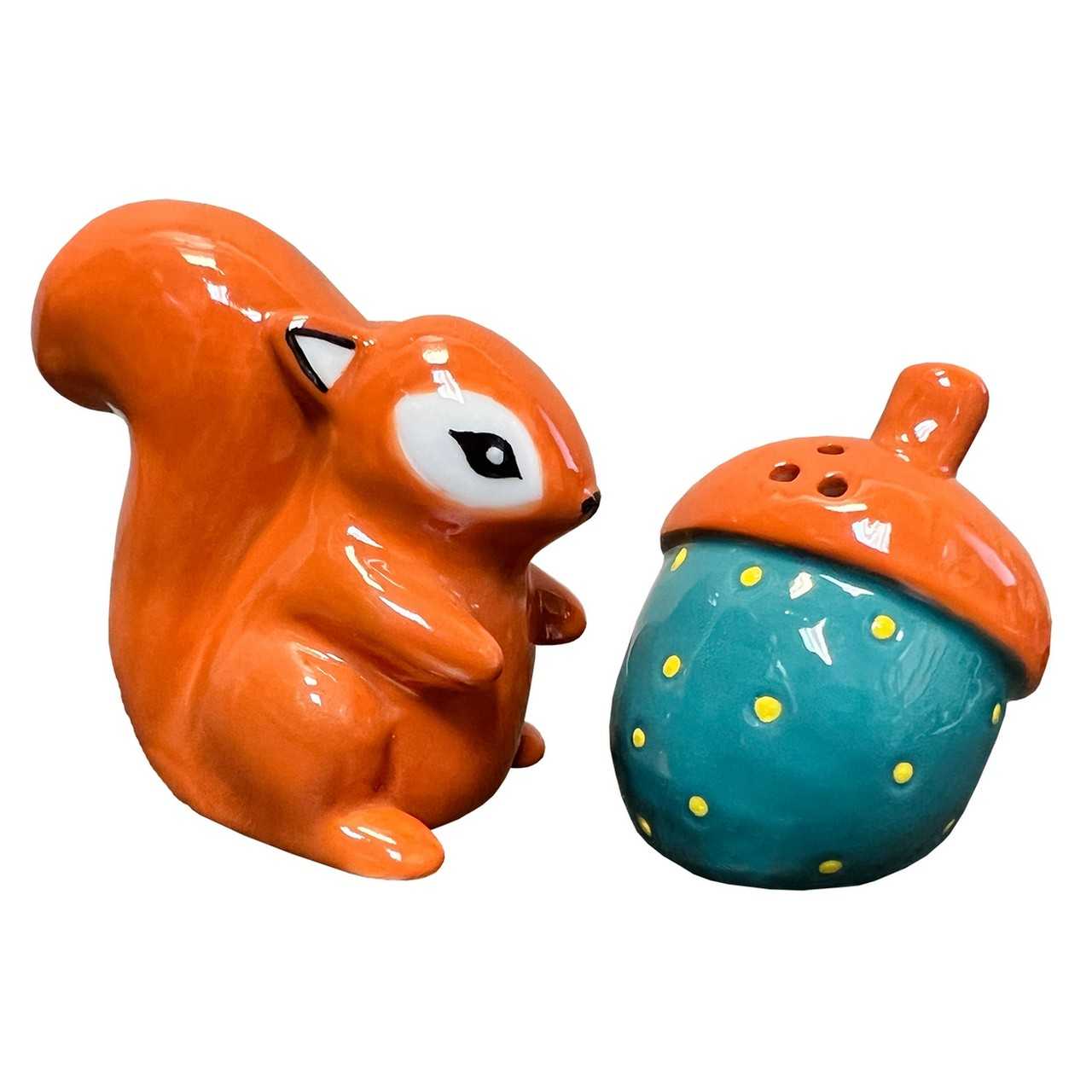 Salt & Pepper Shaker Set