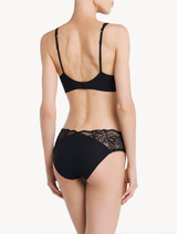 Reggiseno con ferretto in Lycra® nera con pizzo Leavers_2
