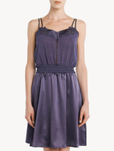 Camicia da notte in raso di seta viola con tulle ricamato_1