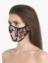 Mascherina in cotone beige con tulle ricamato nero_2