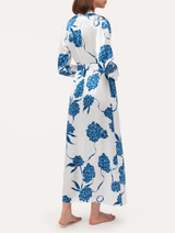 Vestaglia lunga in seta con motivi floreali azzurro polvere_2
