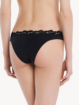 Set regalo con 2 capi lingerie e nightwear neri Petit Macramé_10