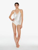 Set regalo con 2 capi lingerie e nightwear bianchi Petit Macramé_0