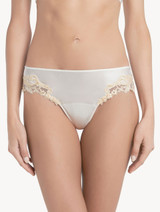 Set regalo con 3 capi bianchi Silk e Maison_9