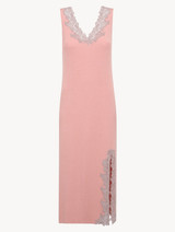 Camicia da notte lunga a costine misto cashmere colore Blush Clay con ricami a frastaglio_0