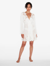 Vestaglia corta off-white con pizzo Leavers di cotone_1