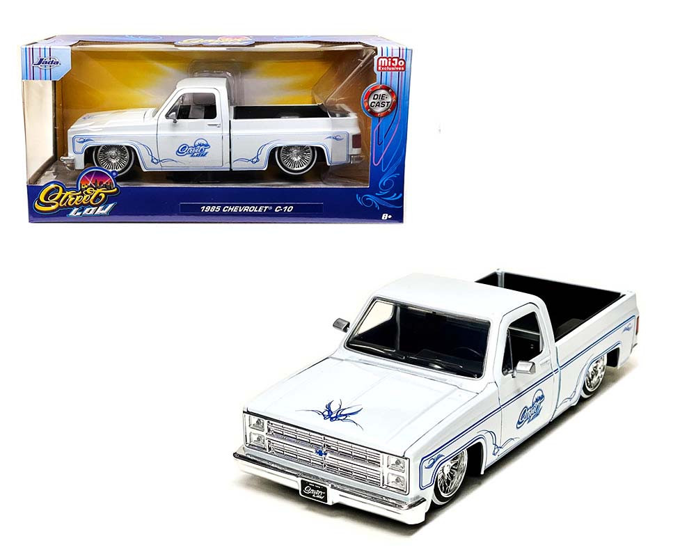 1985 Chevrolet C10 Pickup White stripes Blue Lowriders Street Low