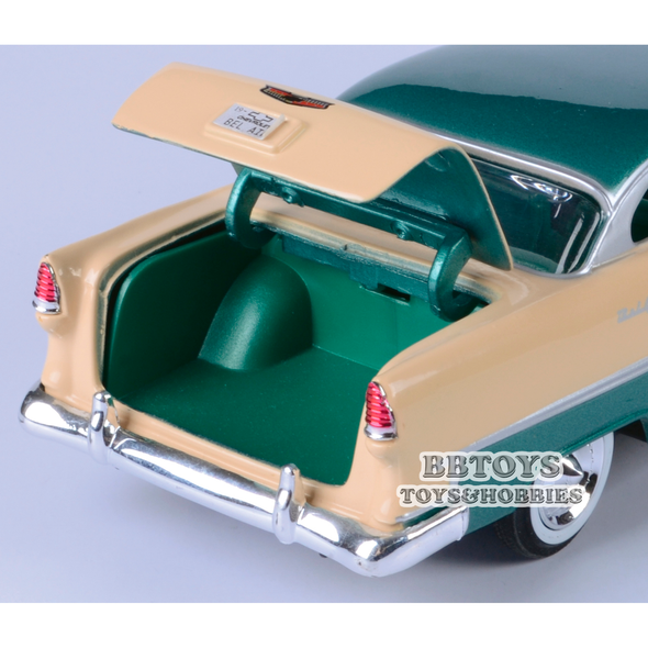 1955 Chevrolet Bel Air Green 1/24  Model Car by Motormax