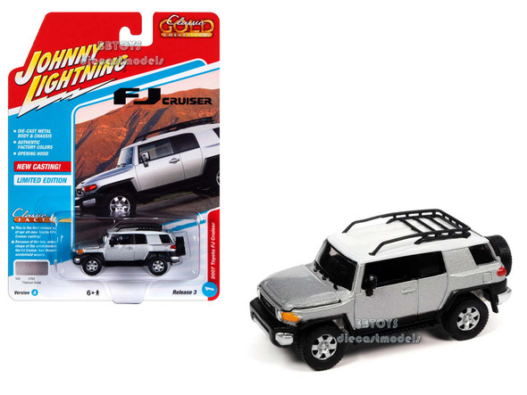 2007 Toyota FJ Cruiser Titanium Silver Metallic with White Top and Roofrack "Classic Gold Collection" 1/64 Diecast Model Car by Johnny Lightning
