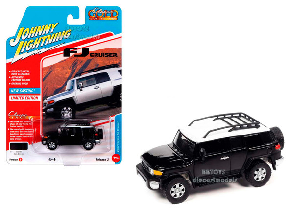 2007 Toyota FJ Cruiser Black Diamond with White Top and Roofrack "Classic Gold Collection" 1/64 Diecast Model Car by Johnny Lightning